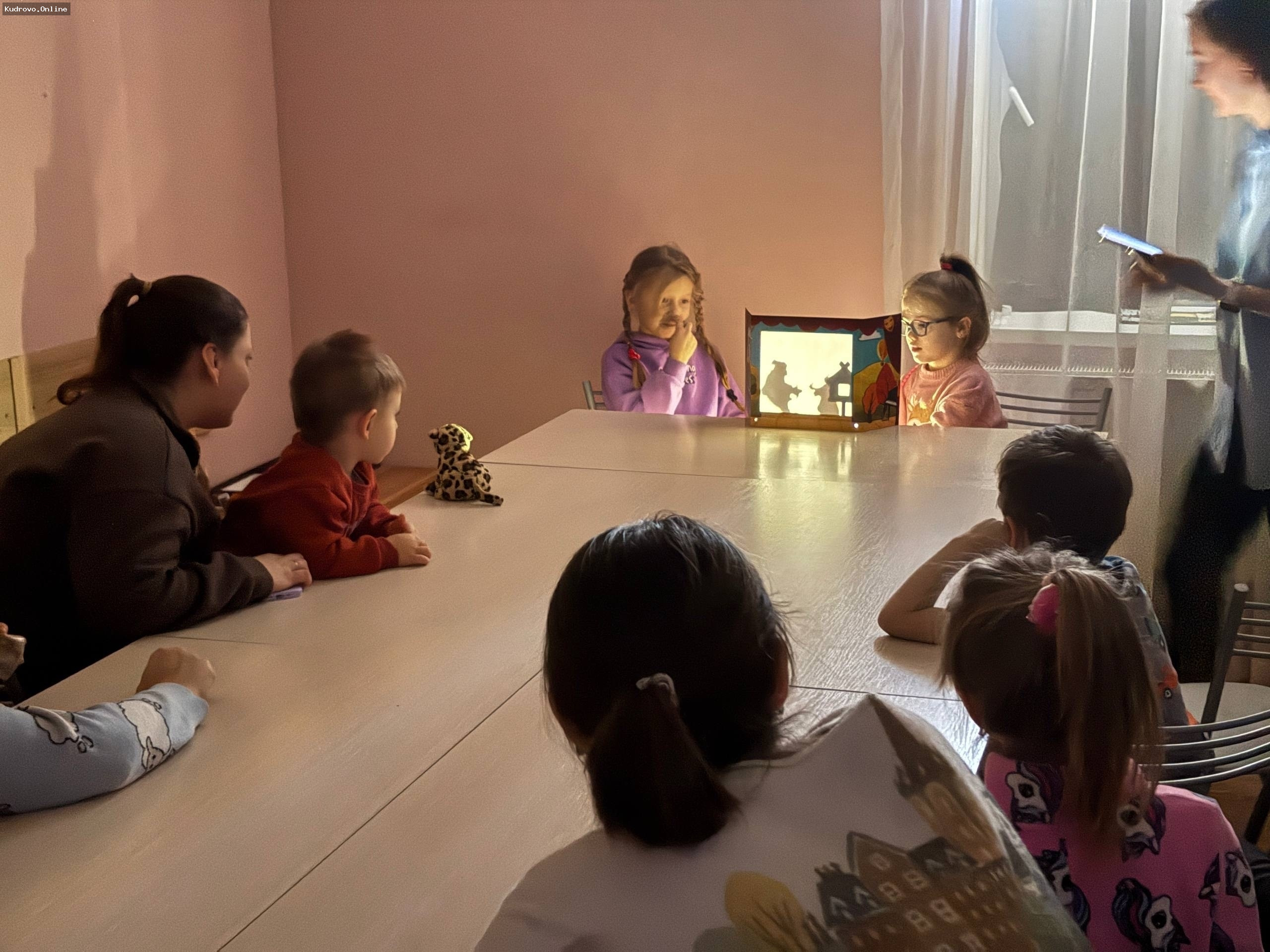 Театр теней в Янино: дети стали актёрами